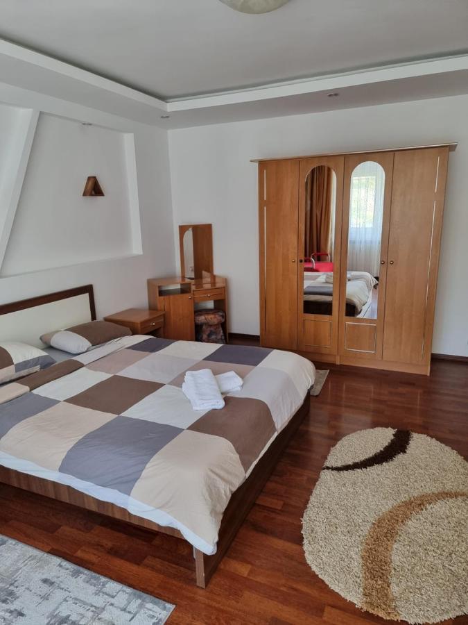דירות Charming And Intimate Getaway In Bucharest - Near Unirii Square מראה חיצוני תמונה