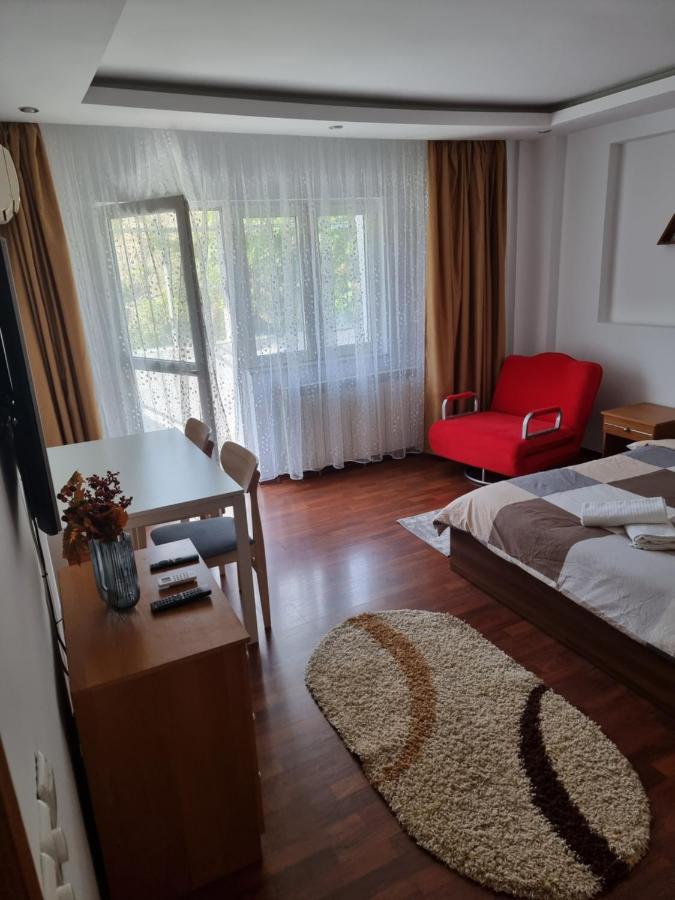 דירות Charming And Intimate Getaway In Bucharest - Near Unirii Square מראה חיצוני תמונה