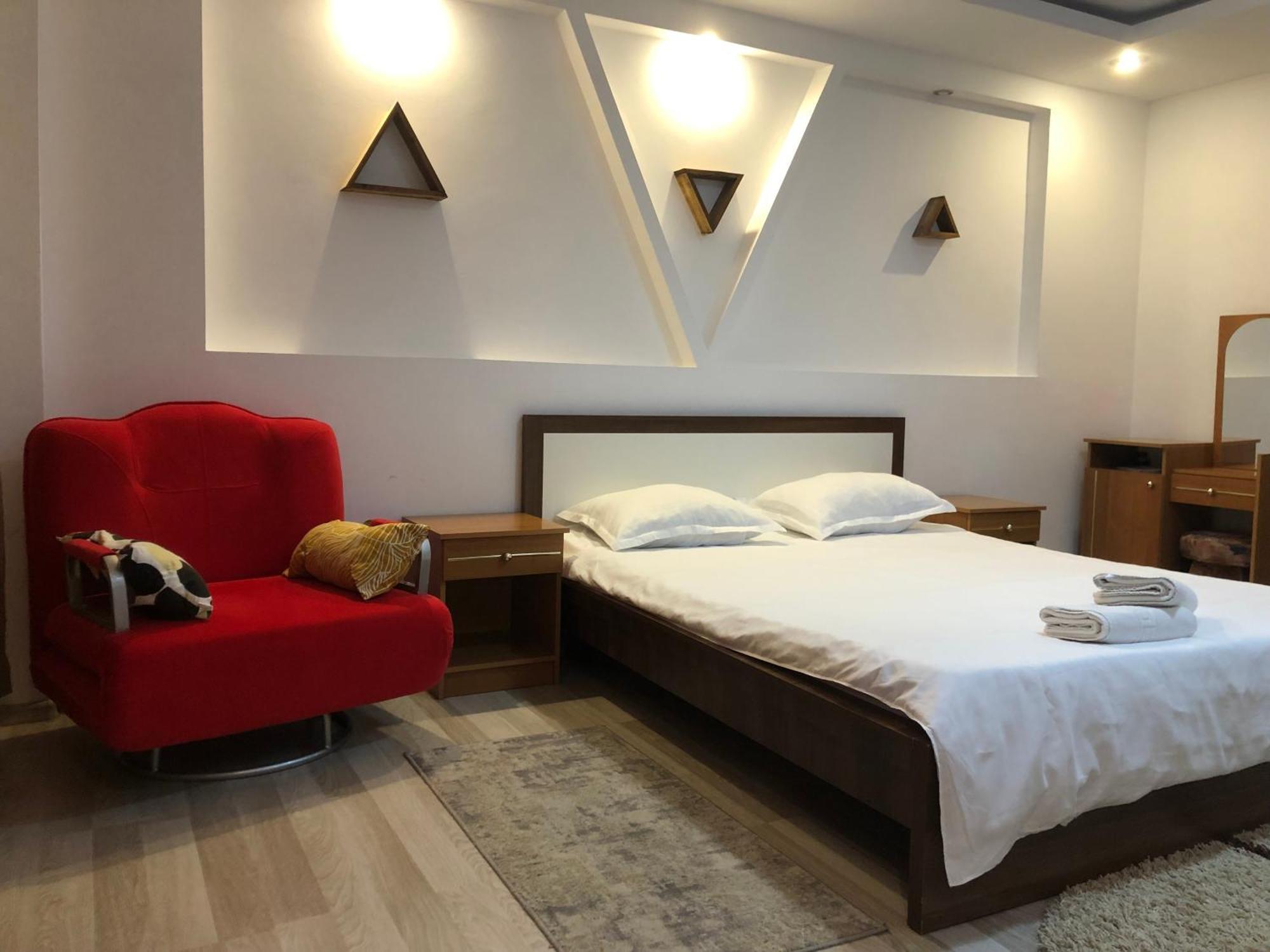 דירות Charming And Intimate Getaway In Bucharest - Near Unirii Square מראה חיצוני תמונה